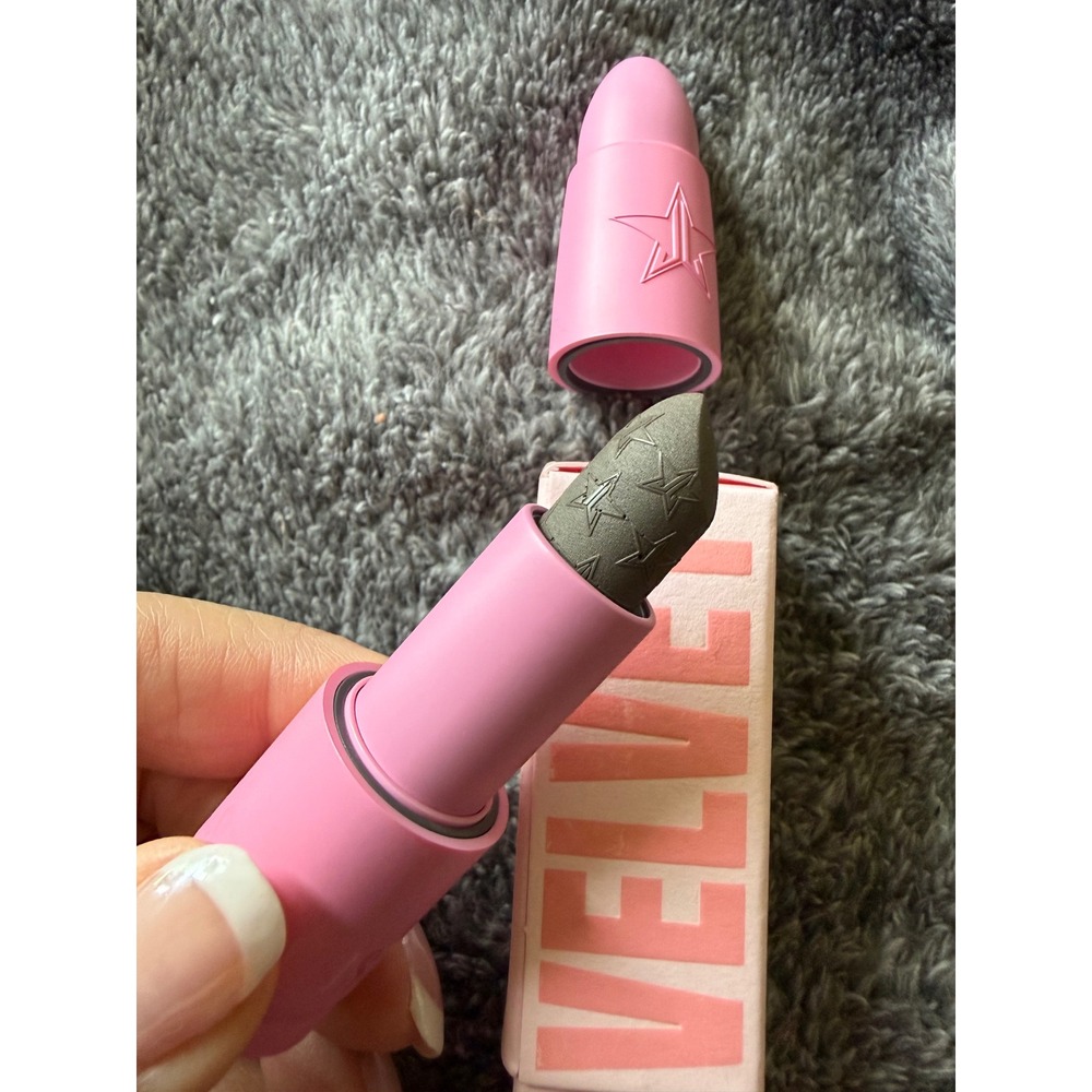 Jeffree Star Cosmetics Velvet‎ Trap Lipstick Drill Sergeant Olive Green Matte